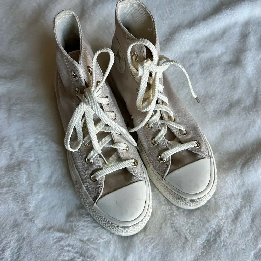Converse desert sand